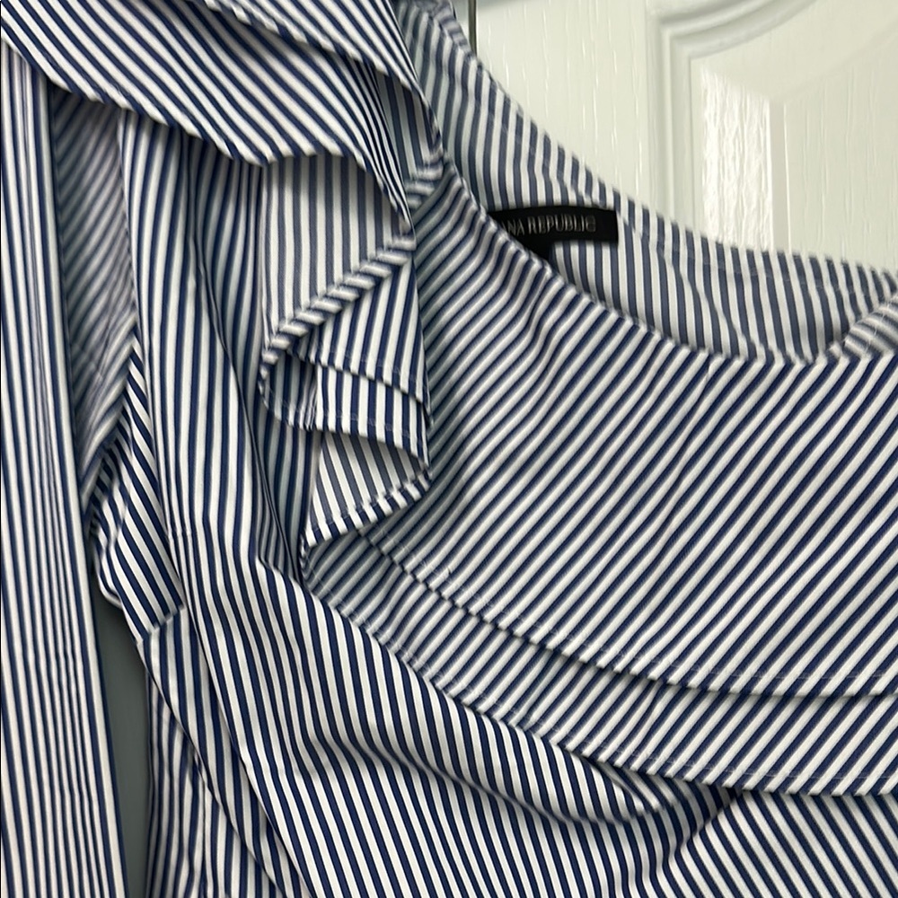 Banana Republic Asymmetrical Blue and White Ruffled Blouse - Picture 3 of 5